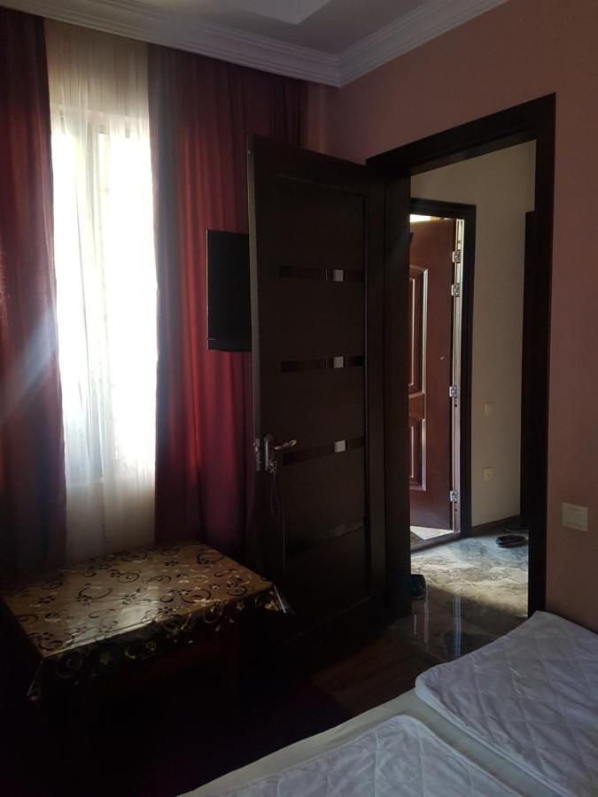 Guest House 2 Floor Batumi Kültér fotó